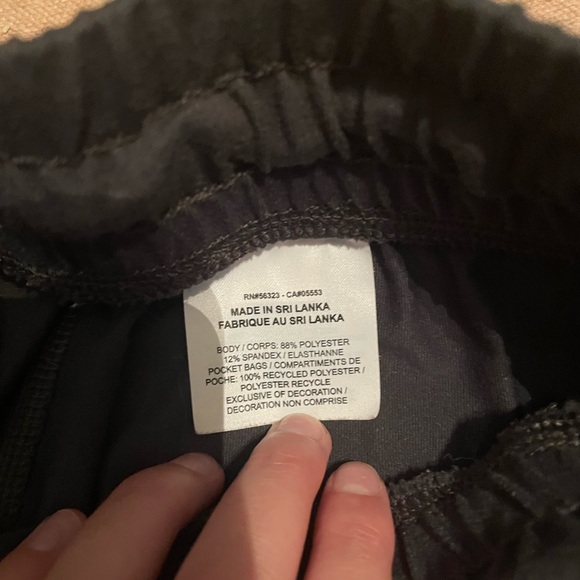 Nike jogger sweatpants super soft and stretchy material - Picture 8 of 11